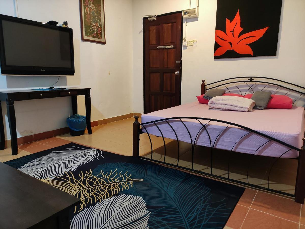 Kencana Guest House Pantai Cenang  Kültér fotó