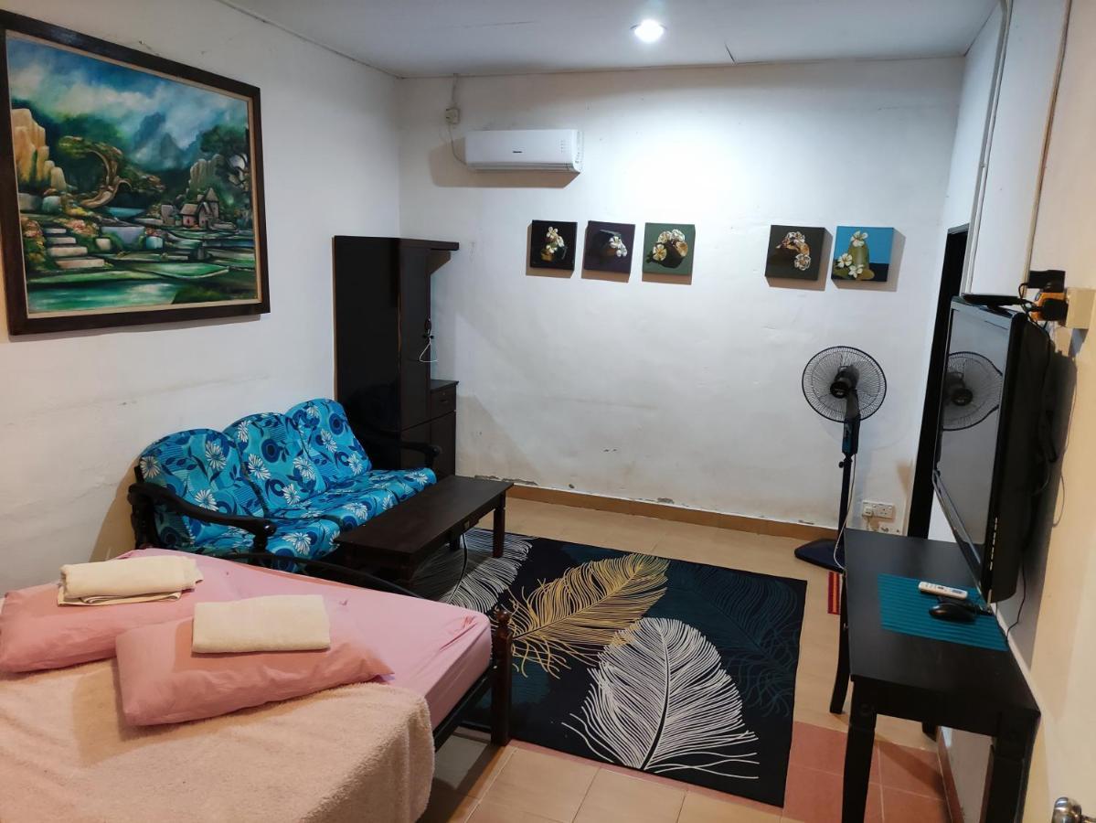 Kencana Guest House Pantai Cenang  Szoba fotó